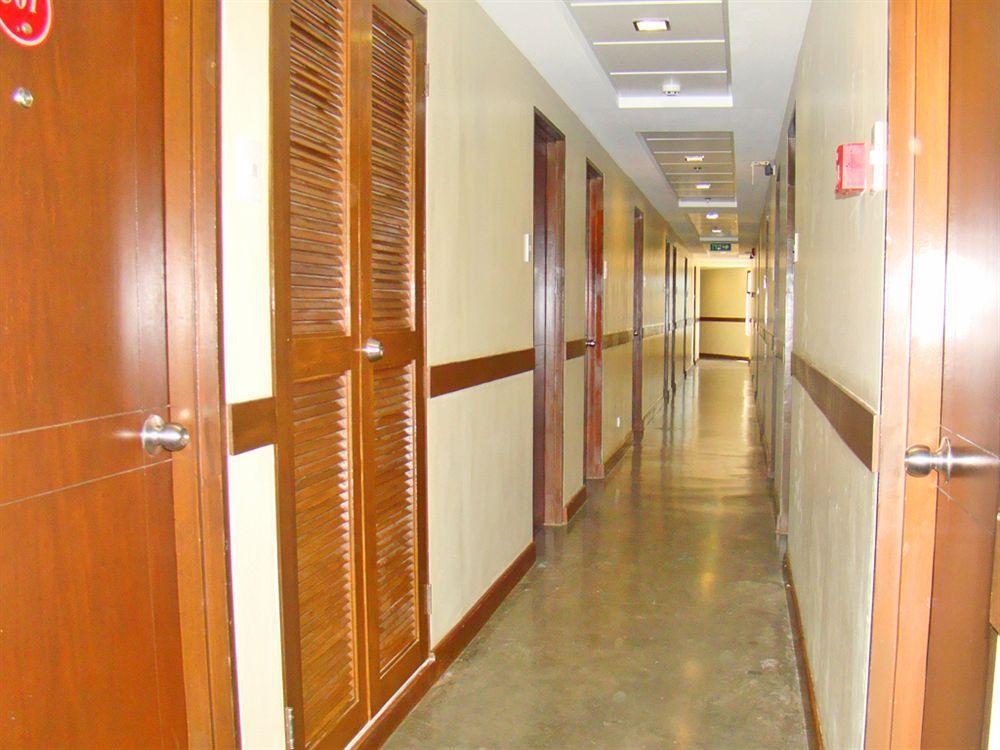 Express Inn Mactan Lapu-Lapu City Dış mekan fotoğraf